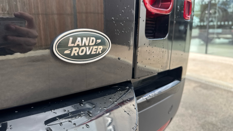 Land Rover Defender 3.0 D250 S 90 3dr Auto Diesel Estate